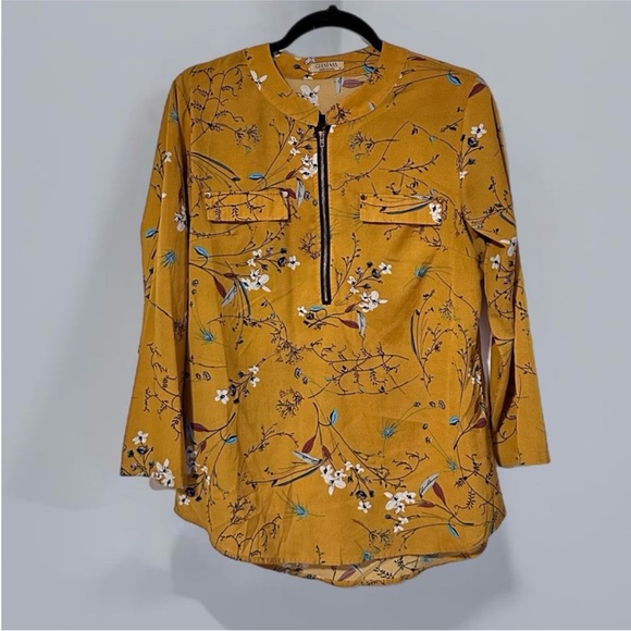 Tops - Women's Floral Chiffon Blouse 3/4 Sleeve V
Neck Yellow Zipper Top
